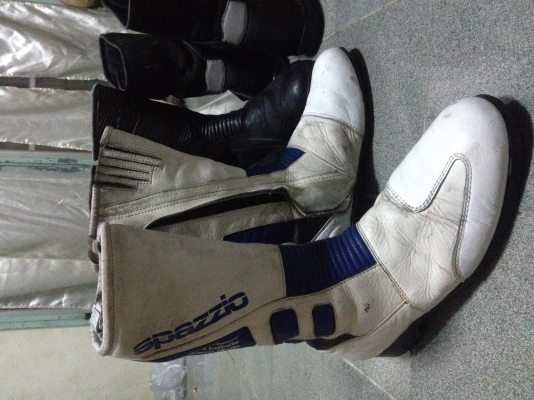 ขายรองเท้า ขับรถบิ๊กไปค์ ราคาถูก