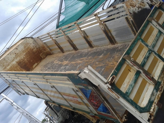 ***ขายแล้วครับขอบคุณ Truck2hand ขายกระบะดั้มเนียมพร้อมชุดดั้มครบเซ็ต สภาพดี ยกลงจาก ISUZU ROCKY เพลาเดียวดั้ม กว้างนอก2.50ม.ยาว6.10ม. พื้นดีข้างสวยไม่ผุ กระดูกงูสวยไม่มีผุ ไม่มีแตก ใช้งานบรรทุกเบา ร้านวัสดุก่อสร้าง สีสันดี พร้อมใช้งาน ราคาต่อรองได้นิดหน่อ