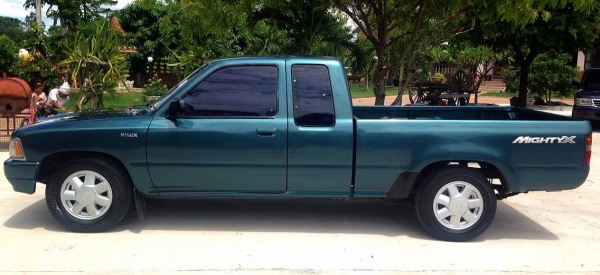 **135,000 บ.ต่อรอง**ขายกระบะแค็ปสวยๆ TOYOTA ไมตี้เอ็กซ์ 2.5 โป่งหลังแท้ปี38/95 เครื่องเดิมเกียร์เดิม2L แน่นๆ แรงๆ แห้งดีไม่มีเยิ้ม เกียร์ดีไม่หลุดไม่หอน ช่วงล่างหนึบๆ คัสซีสวยไม่มีปะไม่มีดาม กระบะสวยพื้นไม่ผุ หน้า-หลังเดิมไม่เคยชนหนัก ภายในเก๋งสวยคอนโซลเต