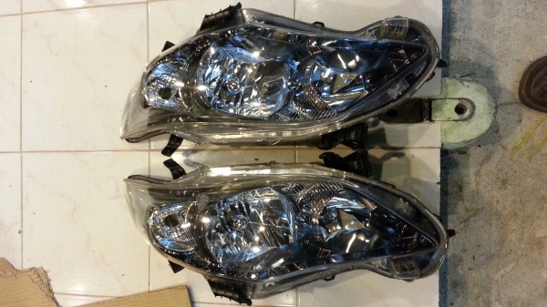 โคมไฟหน้า โคโลล่า อัลติส TRD โคมดำ แท้