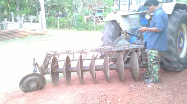 ผานพรวน7ใบ สำหรับรถฟอร์ดขายไม่แพง โทร081-0745778 ลุงโหนกรับสาย