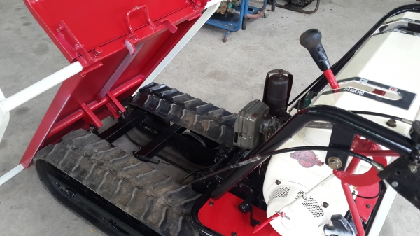 รถบรรทุกการเกษตรและก่อสร้าง