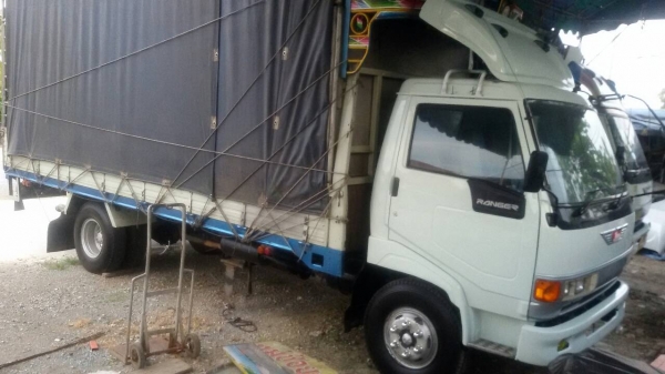 HINO-FC-2Wป๊95เครื่องWO4D.ครัชซีสวย.บะคาร์โก้5.50เมตร.สภาพพร้อมใช้..ราคา.485.000บ