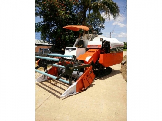 ขายรถเกี่ยวข้าว KUBOTA DC60 สภาพดีพร้อมใช้งาน ใช้งานน้อย 2,000ชม. สนใจโทร 090-8588220คุณนะ