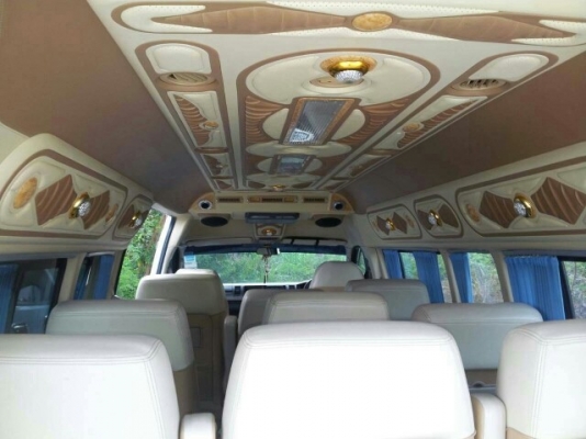 ขายรถตู้VIP ปี05 เครื่องดีเซล เครื่องดี ช่วงล่างแน่น สภาพสวยมากพร้อมใช้งาน เอกสารพร้อมโอน สนใจนัดดูรถล่วงหน้า1วัน รถใช้งานอยู่ครับ