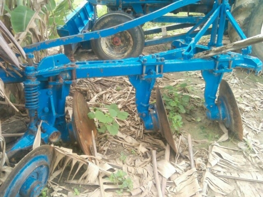 ขายรถไถฟรอต 6600 สภาพพร้อมใช้งาน อุปกรณ์ครบ ดันหน้า ผาน7และผาน3 สนใจโทร 090-8588220คุณนะ