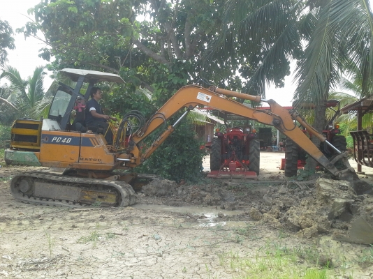 ขายรถแบคโฮ