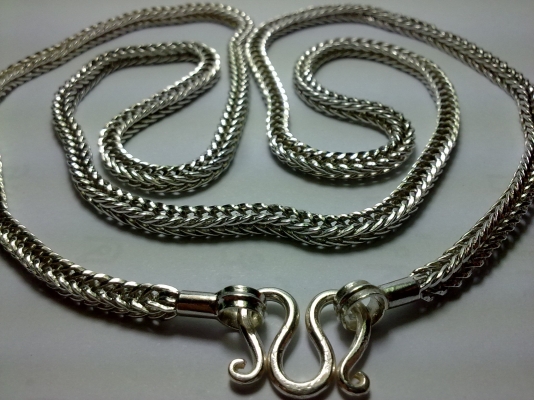 สร้อยคอเงืนห้อยพระลายยอดฮิต