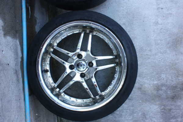 ขายล้อชุป เงาๆ สวยๆ ถูกๆ ขอบ 17 กว้าง 7 4/100