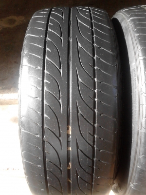 225/45R18 DUNLOP SP SPORT LM703  มี 2 เส้น  ( ไม่มีปะ ) TEL.081-427-3941