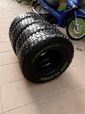 31X10.50R15 DEESTONE MUD CLAWER ปีใหม่ 2013 ขายชุด 4 เส้น TEL.081-427-3941 31X10.50R15 DEESTONE MUD CLAWER ปีใหม่ 2013 ขายชุด 4 เส้น TEL.081-427-3941