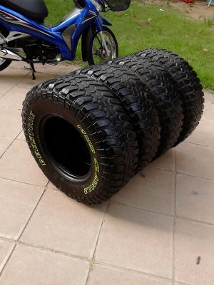 31X10.50R15 DEESTONE MUD CLAWER ปีใหม่ 2013 ขายชุด 4 เส้น TEL.081-427-3941 31X10.50R15 DEESTONE MUD CLAWER ปีใหม่ 2013 ขายชุด 4 เส้น TEL.081-427-3941