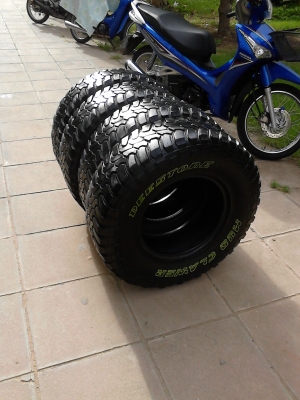 31X10.50R15 DEESTONE MUD CLAWER ปีใหม่ 2013 ขายชุด 4 เส้น TEL.081-427-3941 31X10.50R15 DEESTONE MUD CLAWER ปีใหม่ 2013 ขายชุด 4 เส้น TEL.081-427-3941