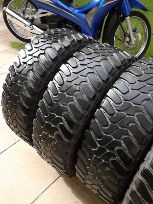 31X10.50R15 DEESTONE MUD CLAWER ปีใหม่ 2013 ขายชุด 4 เส้น TEL.081-427-3941 31X10.50R15 DEESTONE MUD CLAWER ปีใหม่ 2013 ขายชุด 4 เส้น TEL.081-427-3941