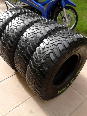 31X10.50R15 DEESTONE MUD CLAWER ปีใหม่ 2013 ขายชุด 4 เส้น TEL.081-427-3941 31X10.50R15 DEESTONE MUD CLAWER ปีใหม่ 2013 ขายชุด 4 เส้น TEL.081-427-3941