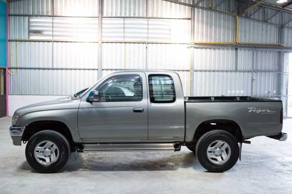 ขาย TIGER Prerunner 3.0D ปี 2000 เดิมๆสภาพสมบูรณ์ พร้อมใช้งาน