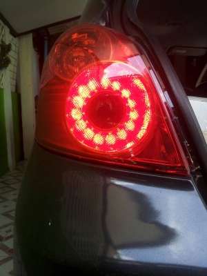 ไฟท้ายโดนัทยาริส ไฟท้ายโดนัทยาริส