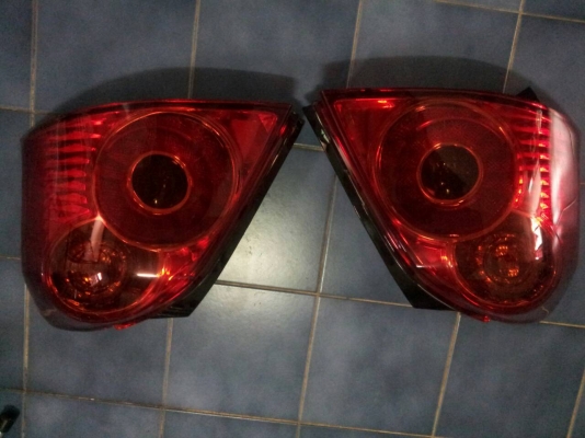 ไฟท้ายโดนัทยาริส