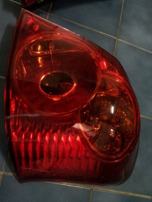 ไฟท้ายโดนัทยาริส ไฟท้ายโดนัทยาริส