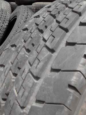 205/70R15 DUNLOP VANTREK V1 ชุด 4 เส้น ยางหนา 8 มม.ทุกเส้น ไม่มีปะเลย TEL.081-427-3941 205/70R15 DUNLOP VANTREK V1 ชุด 4 เส้น ยางหนา 8 มม.ทุกเส้น ไม่มีปะเลย TEL.081-427-3941