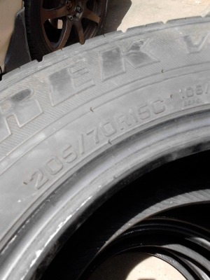 205/70R15 DUNLOP VANTREK V1 ชุด 4 เส้น ยางหนา 8 มม.ทุกเส้น ไม่มีปะเลย TEL.081-427-3941 205/70R15 DUNLOP VANTREK V1 ชุด 4 เส้น ยางหนา 8 มม.ทุกเส้น ไม่มีปะเลย TEL.081-427-3941