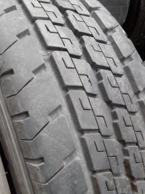 205/70R15 DUNLOP VANTREK V1 ชุด 4 เส้น ยางหนา 8 มม.ทุกเส้น ไม่มีปะเลย TEL.081-427-3941 205/70R15 DUNLOP VANTREK V1 ชุด 4 เส้น ยางหนา 8 มม.ทุกเส้น ไม่มีปะเลย TEL.081-427-3941