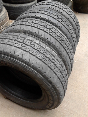 205/70R15 DUNLOP VANTREK V1 ชุด 4 เส้น ยางหนา 8 มม.ทุกเส้น ไม่มีปะเลย TEL.081-427-3941 205/70R15 DUNLOP VANTREK V1 ชุด 4 เส้น ยางหนา 8 มม.ทุกเส้น ไม่มีปะเลย TEL.081-427-3941