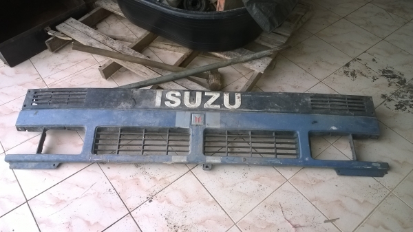 แผงกระจังหน้า NPR115แรง..เก่าเก็บ..ขาย1500. ส่งให้ทั่วไทย..