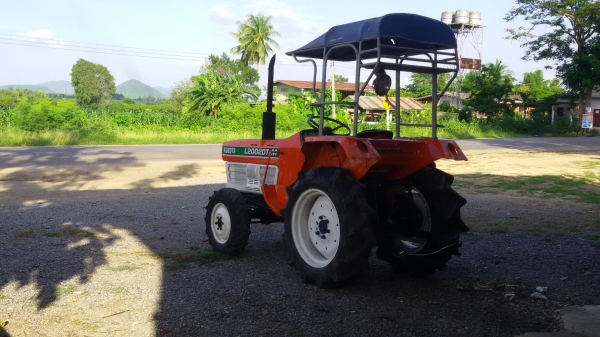 ขายคูโบต้า 2000bt  2เพลาสภาพพร้อมใช่ครับระบบใช่งานได้ดี เดิมมากครับ