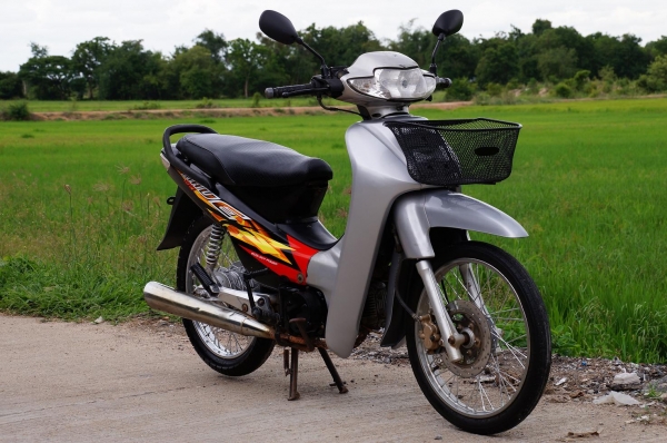 ขาย HONDA WAVE 100 ปี 47 สภาพเดิม เดิม พร้อมใช้ ทะเบียนพร้อมโอนเอกสารครบ ภาษี พ ร บ 2556