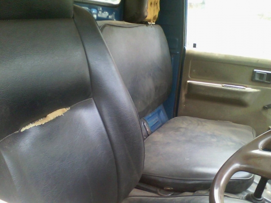 ขาย  toyota  4 ล้อกลาง