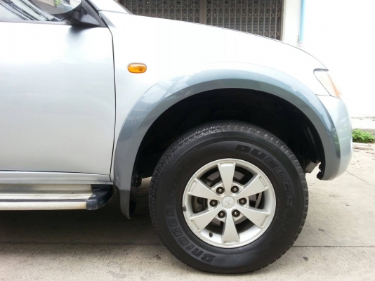 ขาย MITSUBISHI Triton Plus 2.5 4ประตู A/T