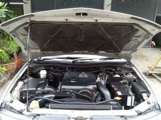 ขาย MITSUBISHI Triton Plus 2.5 4ประตู A/T