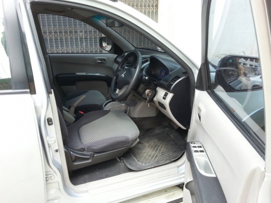 ขาย MITSUBISHI Triton Plus 2.5 4ประตู A/T
