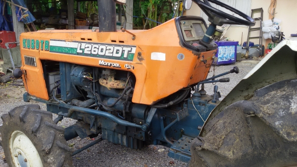 ขายคูโบต้า2600bt  2เพลาสภาพพร้อมใช่ครับระบบใช่งานได้ดี เดิมมากครับ