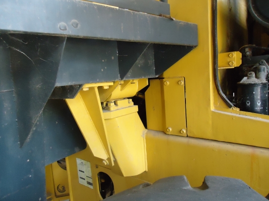 ขายด่วนรถตักล้อยางKOMATSUWA300-3Eเก่านอกนําเขัา ขายด่วนรถตักล้อยางKOMATSUWA300-3Eเก่านอกนําเขัา