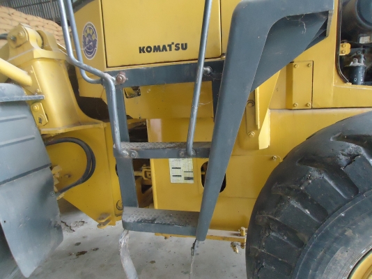 ขายด่วนรถตักล้อยางKOMATSUWA300-3Eเก่านอกนําเขัา ขายด่วนรถตักล้อยางKOMATSUWA300-3Eเก่านอกนําเขัา