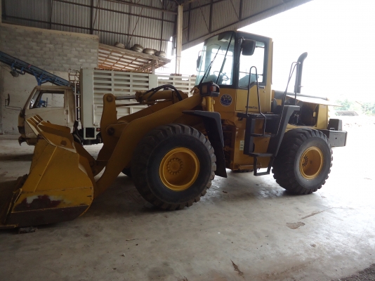 ขายด่วนรถตักล้อยางKOMATSUWA300-3Eเก่านอกนําเขัา ขายด่วนรถตักล้อยางKOMATSUWA300-3Eเก่านอกนําเขัา