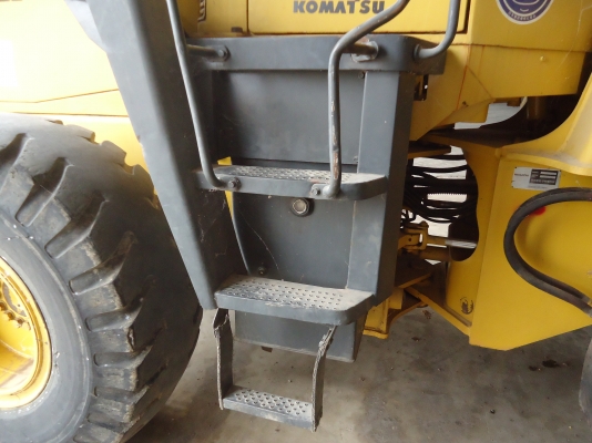 ขายด่วนรถตักล้อยางKOMATSUWA300-3Eเก่านอกนําเขัา ขายด่วนรถตักล้อยางKOMATSUWA300-3Eเก่านอกนําเขัา