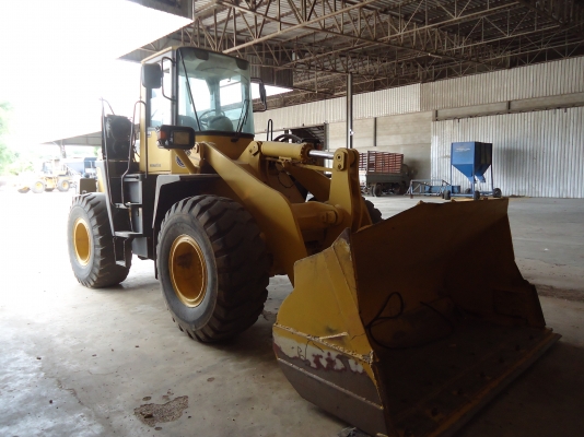 ขายด่วนรถตักล้อยางKOMATSUWA300-3Eเก่านอกนําเขัา