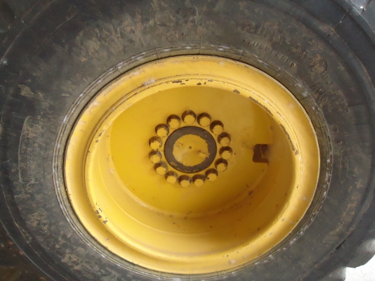 ขายด่วนรถตักล้อยางKOMATSUWA300-3Eเก่านอกนําเขัา ขายด่วนรถตักล้อยางKOMATSUWA300-3Eเก่านอกนําเขัา