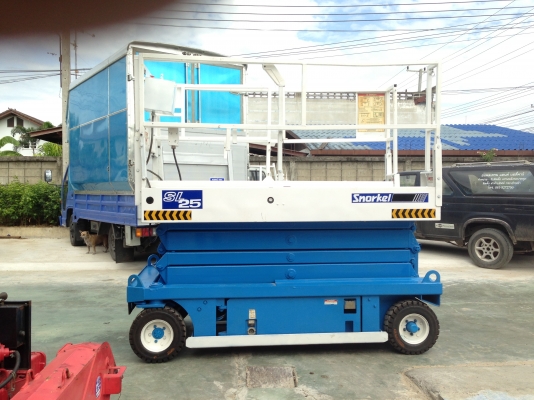 ขาย Scissor Lift สูง 7.6 เมตร รถกระเช้า ขาย Scissor Lift สูง 7.6 เมตร รถกระเช้า