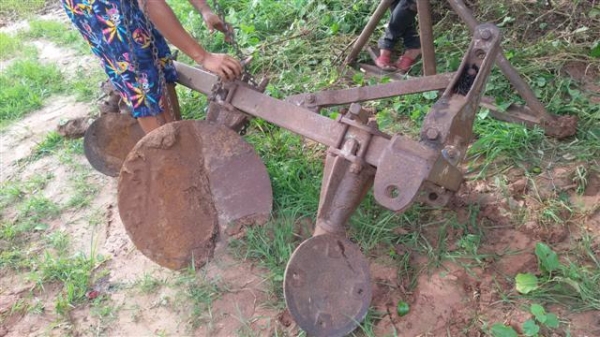 ขายผานสามรถฟอร์ดโคลงยาวถูกๆตามสภาพ 8500บาท ขายผานสามรถฟอร์ดโคลงยาวถูกๆตามสภาพ 8500บาท