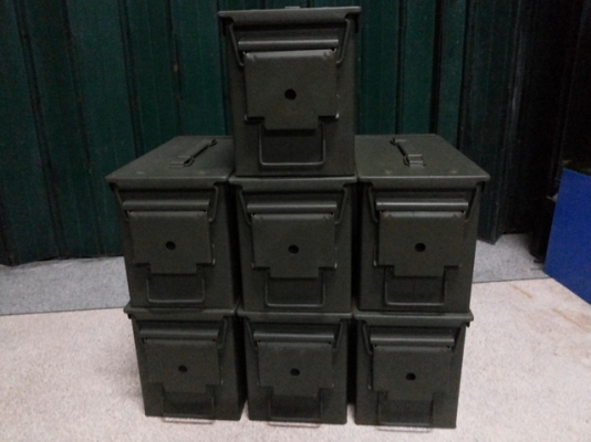 ลังกระสุน สภาพใหม่มาก ๆ สวยทุกใบ ขนาด 27x14x19 cm. ซีลกันน้ำยังเนี๊ยบทุกใบ เอาไว้ใส่เครื่องมือ ลังกระสุน สภาพใหม่มาก ๆ สวยทุกใบ ขนาด 27x14x19 cm. ซีลกันน้ำยังเนี๊ยบทุกใบ เอาไว้ใส่เครื่องมือ