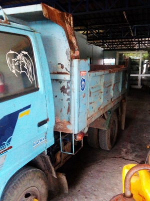 6ล้อดั้มพ์ isuzu NKR 88แรงม้า เกียร์สั้น ยกหัวได้ เครื่องดี คัทซีสวย เอกสารพร้อม 087-2976734