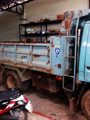 6ล้อดั้มพ์ isuzu NKR 88แรงม้า เกียร์สั้น ยกหัวได้ เครื่องดี คัทซีสวย เอกสารพร้อม 087-2976734