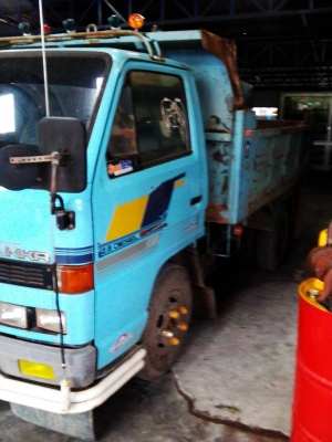 6ล้อดั้มพ์ isuzu NKR 88แรงม้า เกียร์สั้น ยกหัวได้ เครื่องดี คัทซีสวย เอกสารพร้อม 087-2976734