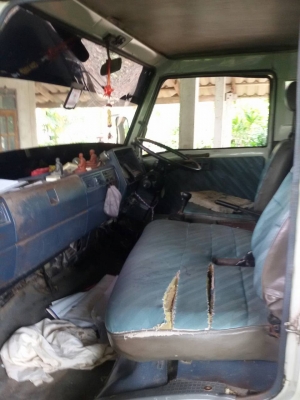 HINO FB112 6ล้อรั้ว รถสวย พร้อมใช้งาน เครื่องดี คัทซีสวย ยางเต็ม เอกสารเล่มทะเบียน ราคาต่อรองได้ 087-2976734