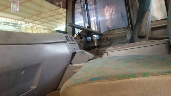 HINO-10ล้อหัวลาก-2เพลา-เครื่องEK100.ครัชซีสวย.หัวเก๋งบาง.สภาพสวยพร้อมใช้.ราคา690.000บ