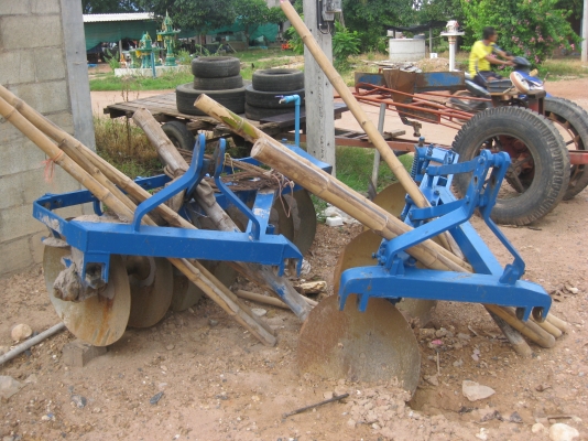ขายรถไถ Ford 7600 อุปกรณ์ครบ ผาน3 ผาน7 ใบมีด พร้อมพ่วงบรรทุก เล่มทะเบียนพร้อมโอน...ด่วน